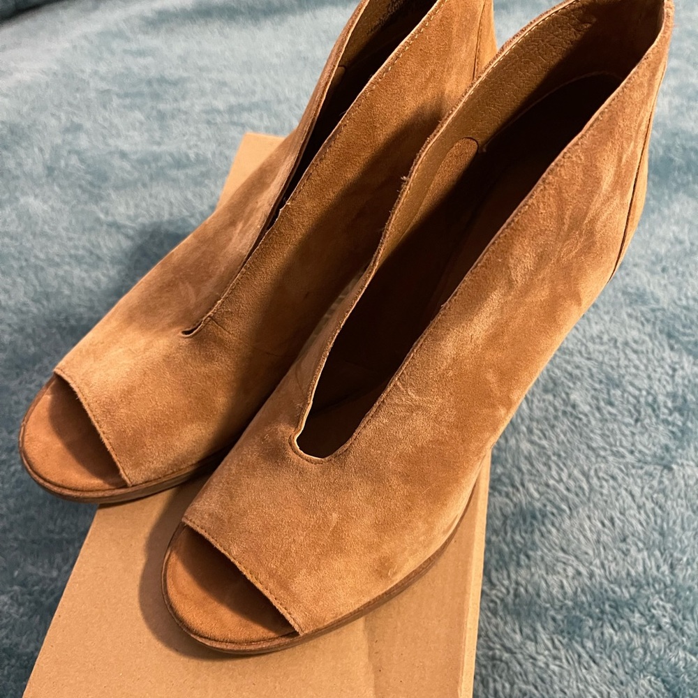 Lucky suede open toe bootie